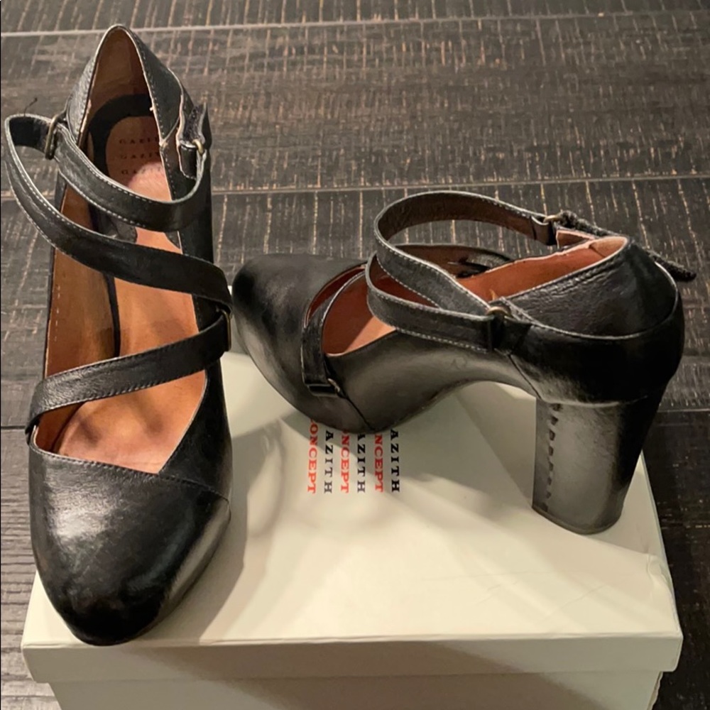 Gazith Leather Platform Heel Black Leather